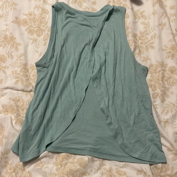 Cute Top - Picture 2 of 4